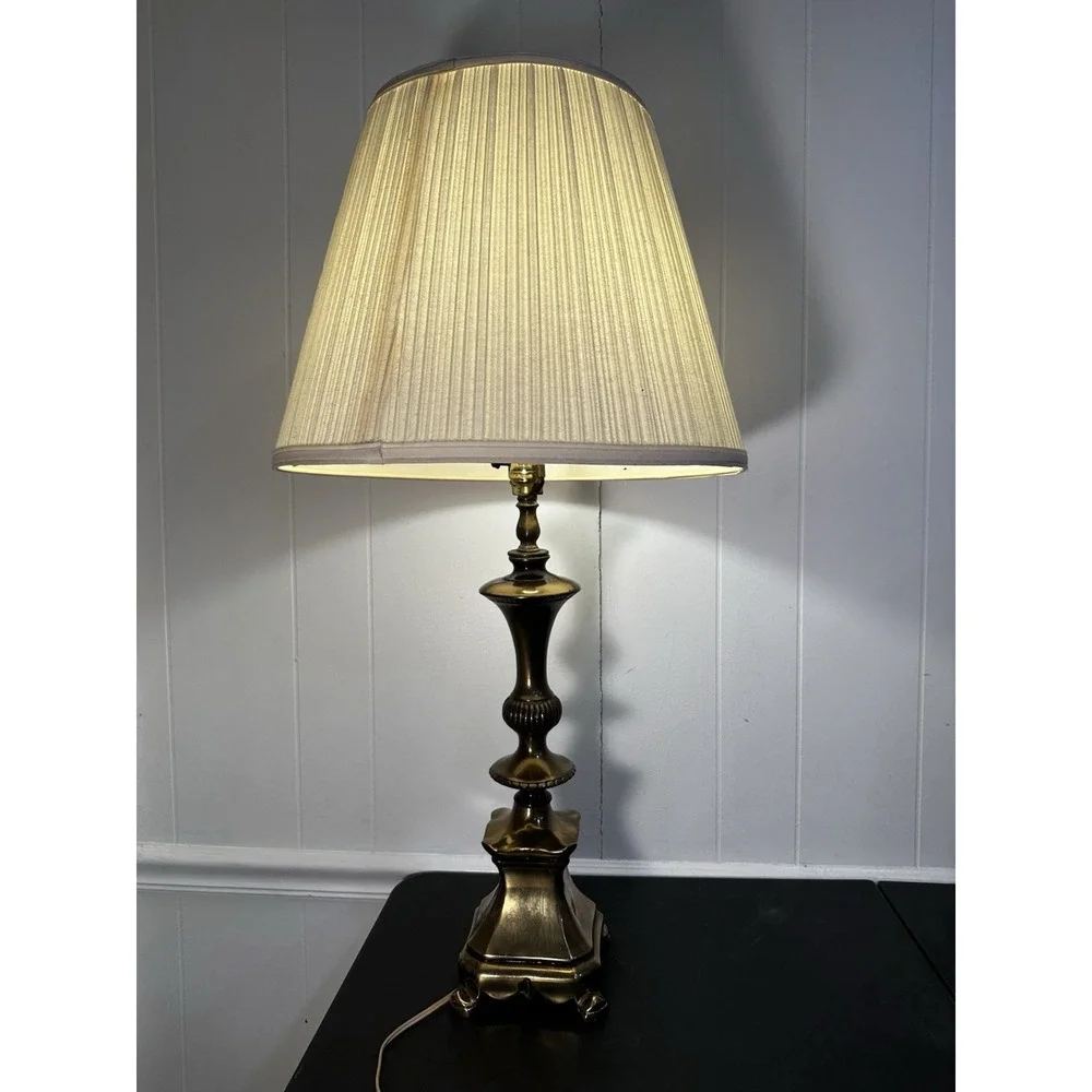 Vintage Hollywood‎ Regency Table Lamp Brass Tone Metal Footed Base Pleated Shade